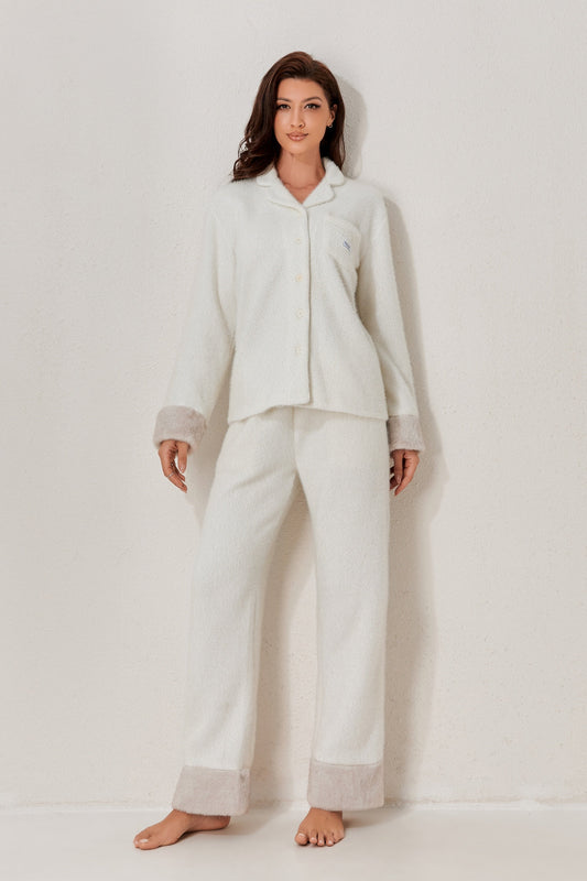 طقم بيجاما مفتوح من قطعتين من الأمام