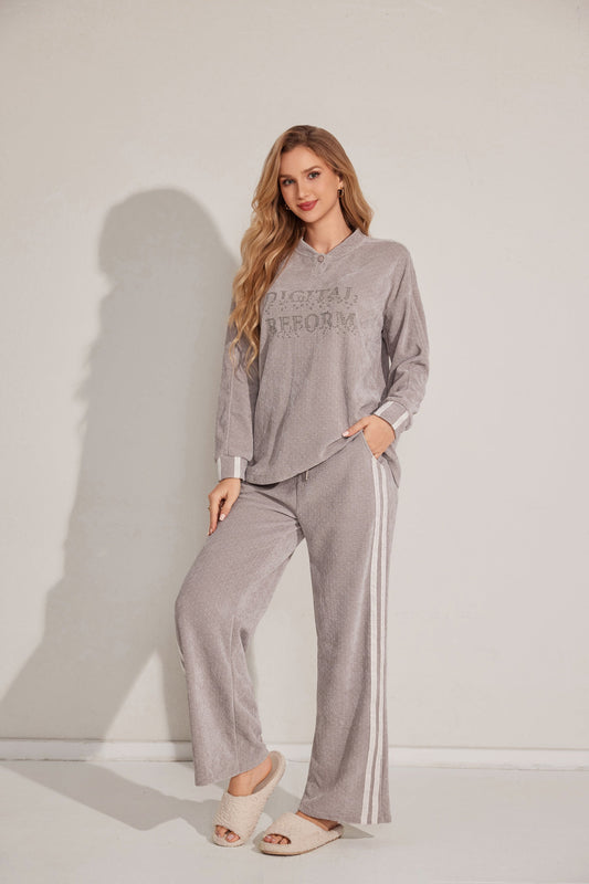 Warm two-piece pajama set with ribbed details