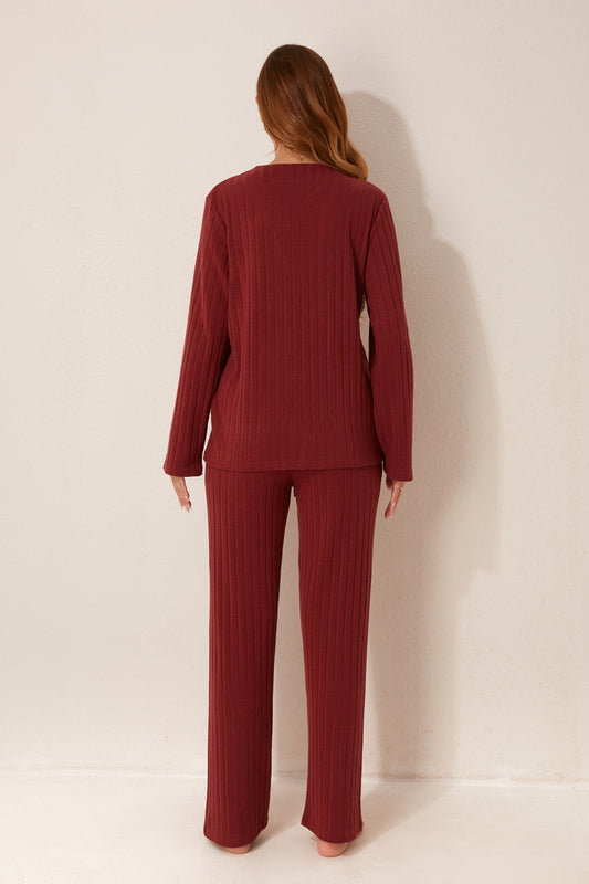 طقم بيجاما مفتوح من قطعتين من الأمام