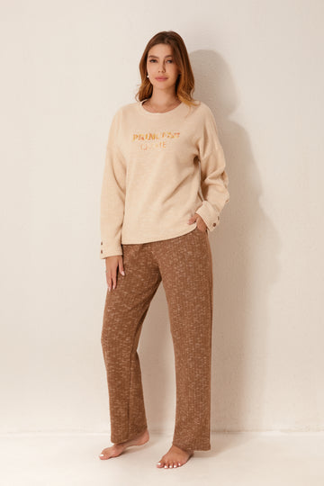 طقم بيجاما مريح من قطعتين 